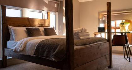 The Milestone Ripponden