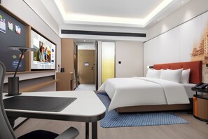 Comfort tweepersoonskamer, uitzicht op stad | Een bureau, een laptopwerkplek, gratis wifi