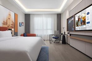 Comfort tweepersoonskamer, uitzicht op stad | Een bureau, een laptopwerkplek, gratis wifi