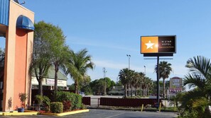 Property grounds - M-star Bradenton (Bradenton)
