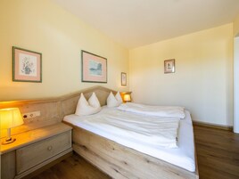 1 habitación y muebles diferentes 