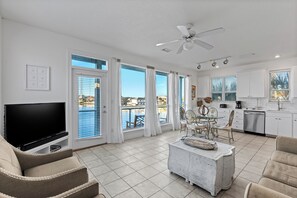 Smart TV - Pool Access + Lakefront Home + Balcony Views + Beach Nearby | Emerald Villa (Destin)