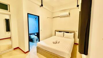 Standard Double Room | Free WiFi
