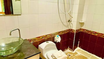 Standard Double Room | Bathroom