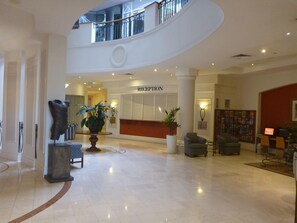 Lobby - Broadbeach Holiday Apartments (Gold Coast)