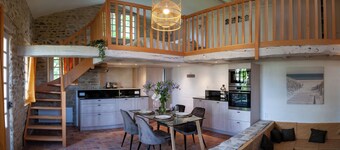 Small house with garden in the heart of the city