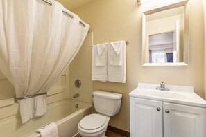 Bathroom - Sun Suites of Louisville (Louisville)