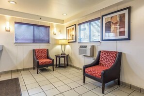 Interior - Sun Suites of Louisville (Louisville)