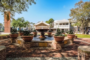 Property grounds - Sandestin Condo • Shared Pool + Resort Amenities • Near Beach | Baytowne Wharf (Miramar Beach)