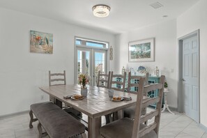 Dining - Pool Access + Tennis Court + Balcony Dining + Near Beach | Emerald Breeze (Destin)