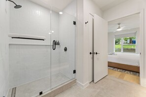 Shower, hair dryer, towels - Resort Pool, Near Zilker | 1BDR Suite | The Code (Austin)