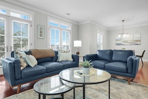 Smart TV - Historic District 3BDR Getaway | The Juliette (Savannah)