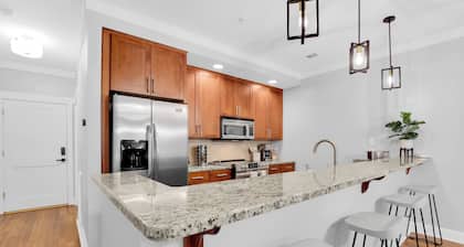 South Historic District 2BDR | The Juliette