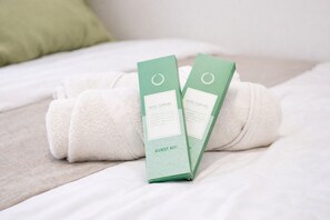 シャワー、ヘアドライヤー、ビデ、タオル