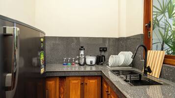 Deluxe Double Room | Private kitchen