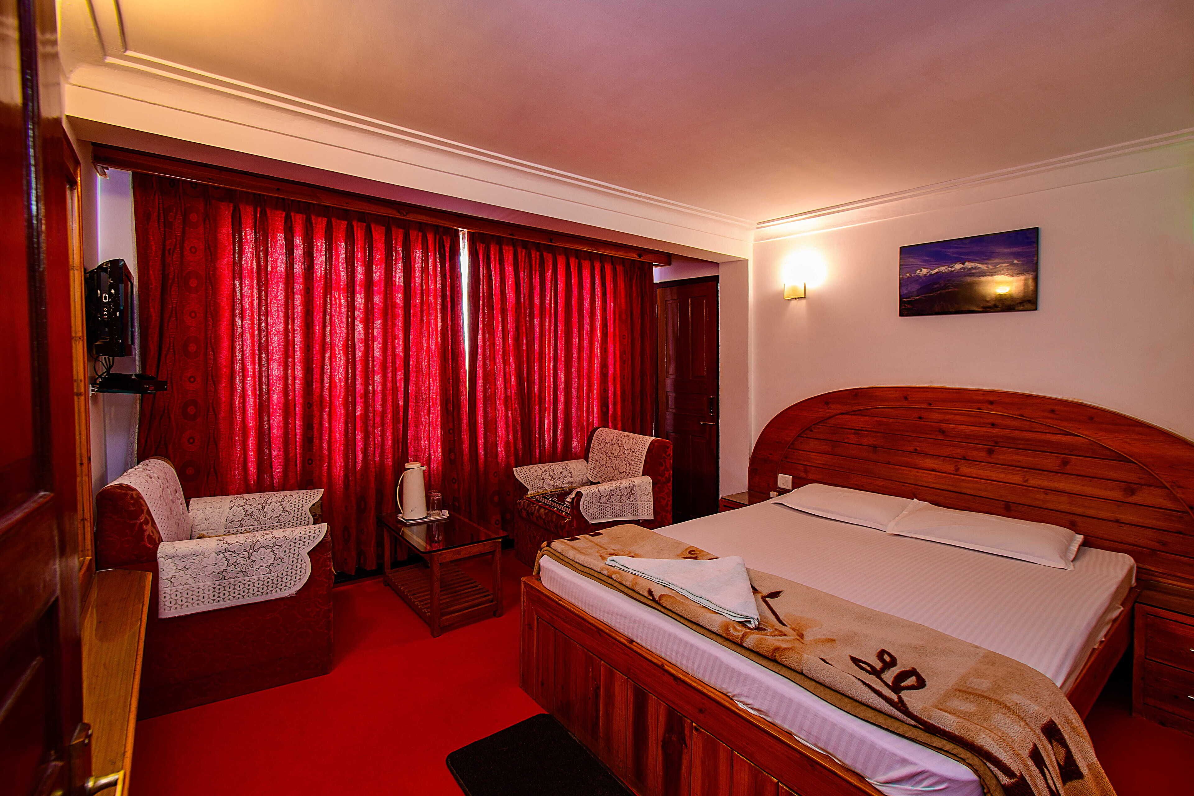 Classic-dobbeltværelse - byudsigt | Skrivebord, gratis Wi-Fi