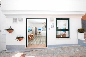 Exterior detail - Pensione Casa Guadagno (Positano)