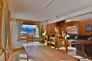 Dining - Chalet Chamonix Valley, Mont Blanc view by ImmoConciergerie (Les Houches)