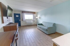Living area - Sandpiper INN (Virginia Beach)
