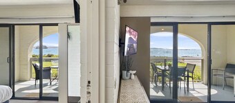 Beachside Apartment Overlooking Casey’s Beach