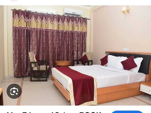 Deluxe Double Room | Desk, free WiFi - Park In By Jolly Plaza (Reasi)