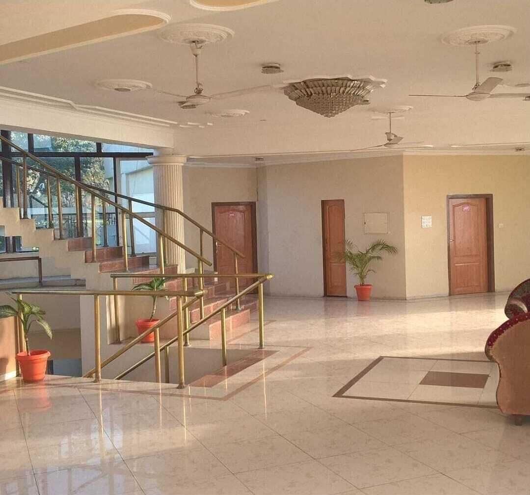 المنشأة من الداخل