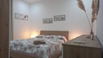 Fer et planche à repasser, Wi-Fi, draps fournis