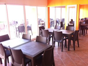 Dining - Paraiso Dourado (Porto Santo)