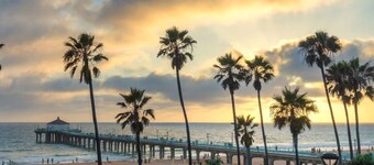 Sunlit Hollywood Hills Retreat w/ Rooftop & City Views