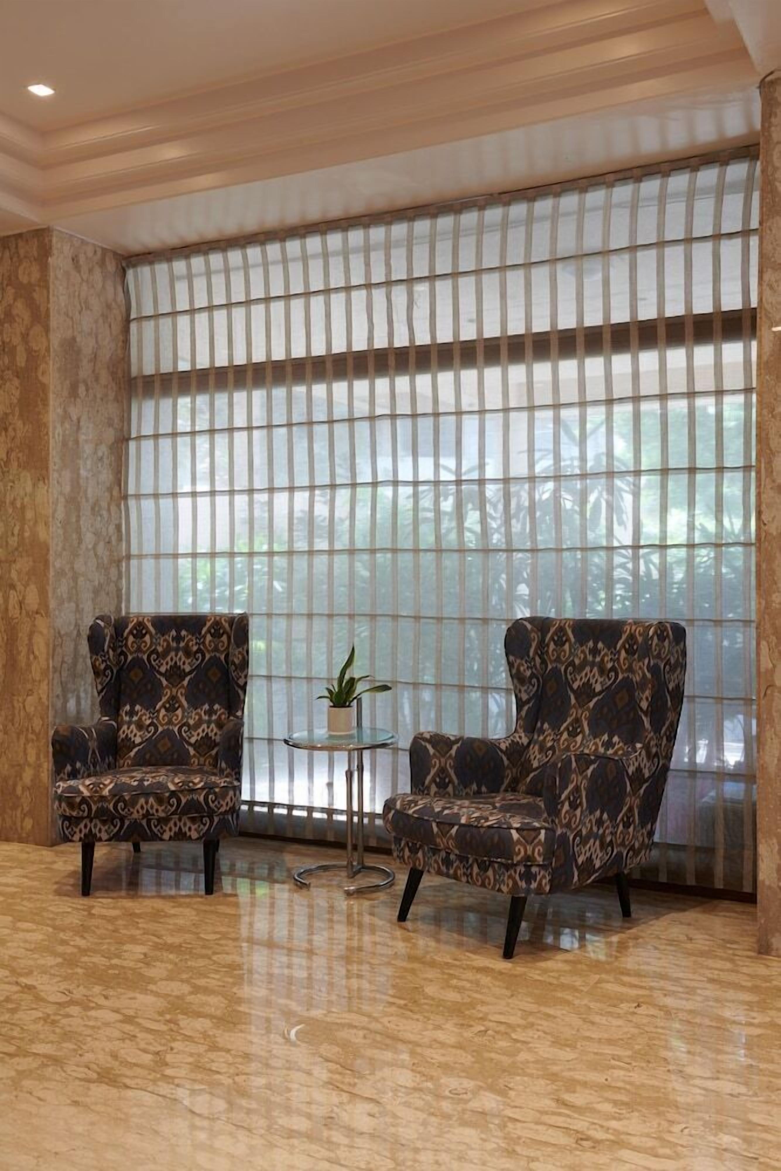 المنشأة من الداخل