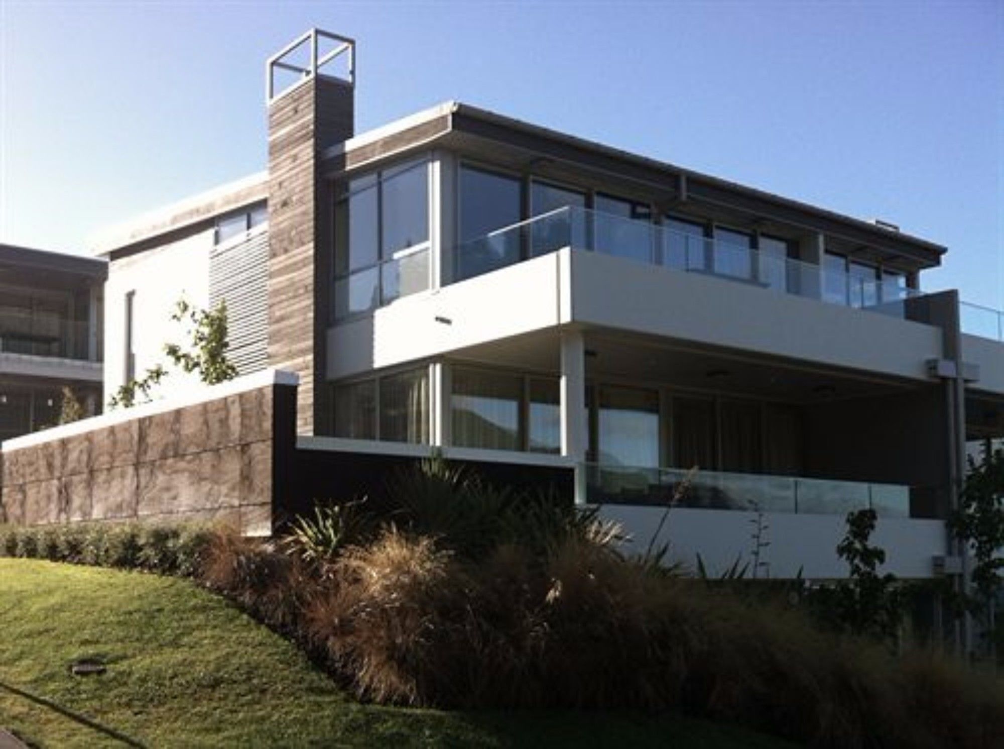 المنشأة من الخارج