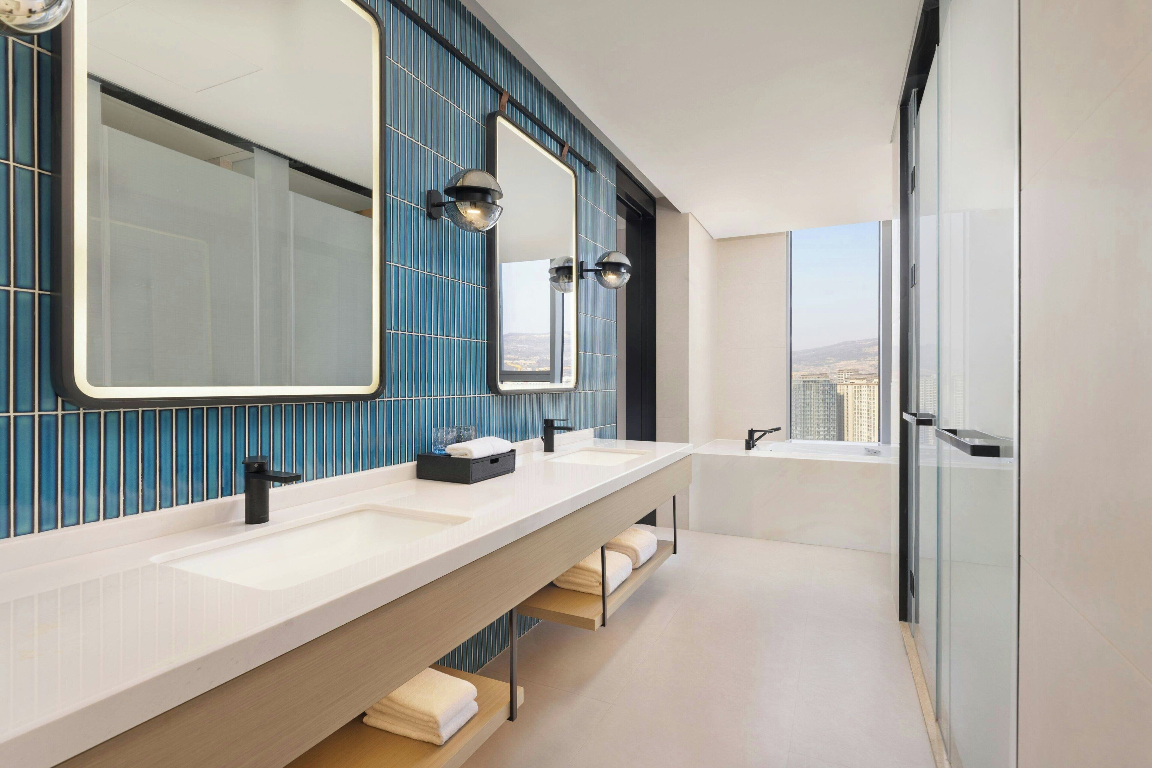 Premier Suite, 1 King Bed, Mountain View | Bathroom | Hair dryer, bathrobes, slippers