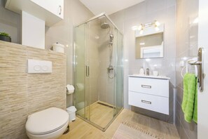 Ducha y secador de pelo