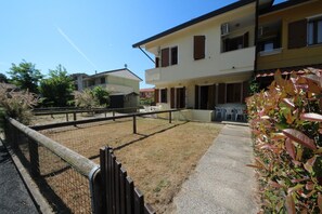 Exterior - Beach holiday home for four guests (Rosolin)