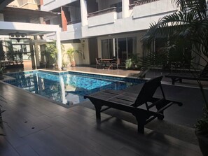 Kolam renang terbuka 
