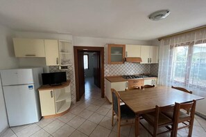 Dining - Flexible 6-Person Stay in Rosolina Mare (Rosolina Mare RO)