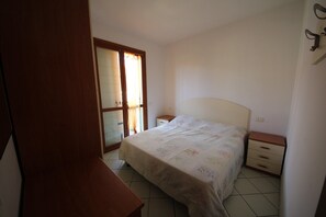 2 bedrooms, free WiFi - Apartment in Rosolina for six guests (Rosolina Mare RO)