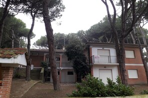 Exterior - Stylish Stay for 4 near Porto Caleri (Rosolina Mare RO)