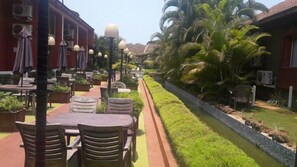 Tempat makan outdoor