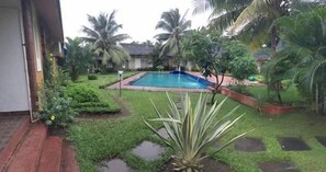 Outdoor pool - Ginger Tree Boutique Resort (Anjuna)