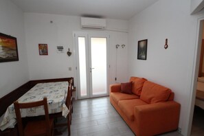 Interior - Cozy Hideaway in the Mediterranean (Rosolina Mare RO)