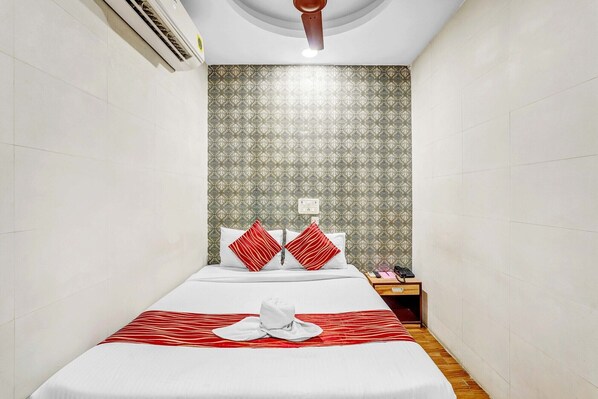 Room - Season 4 Guest House (Chennai)