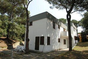 Exterior - Group Retreat in Street Sud near Sea (Rosolina Mare RO)