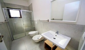Bathroom - Rosolina Mare Getaway near Adriatic Sea (Rosolina Mare RO)