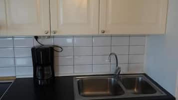 LÀgenhet - utsikt mot staden | Eget kök