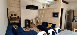 Living area - La maison de Gena (Arles)