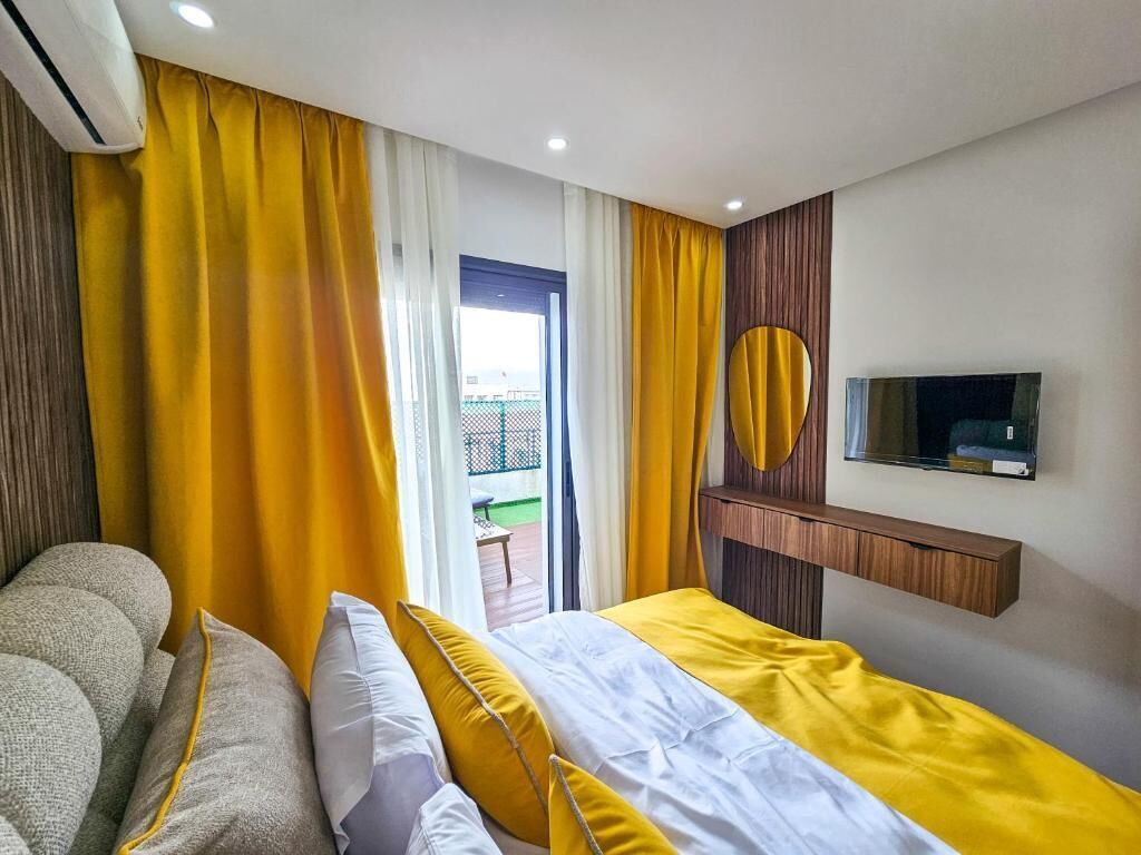 럭셔리 스위트, 발코니, 시내 전망 | 책상, 무료 WiFi