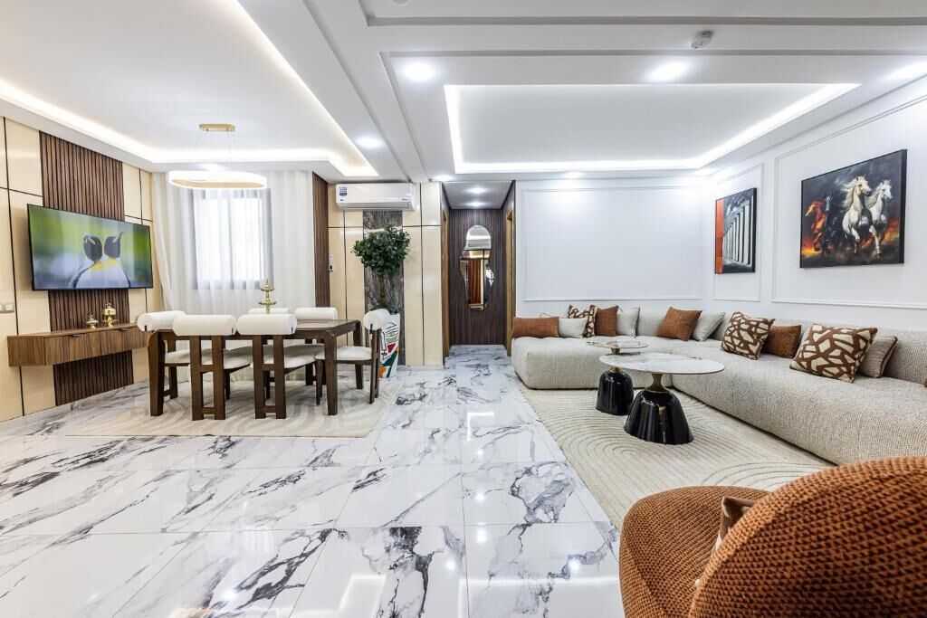 Serenty | Living area | 50-inch Smart TV with satellite channels, Netflix, smart speakers