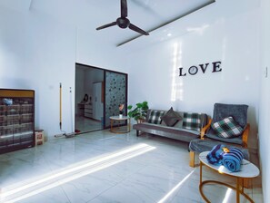 Living area - Joy Private Pool House (Kuta)