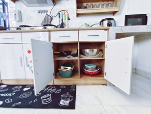 大型雪櫃/冰箱、微波爐、爐具、洗碗機